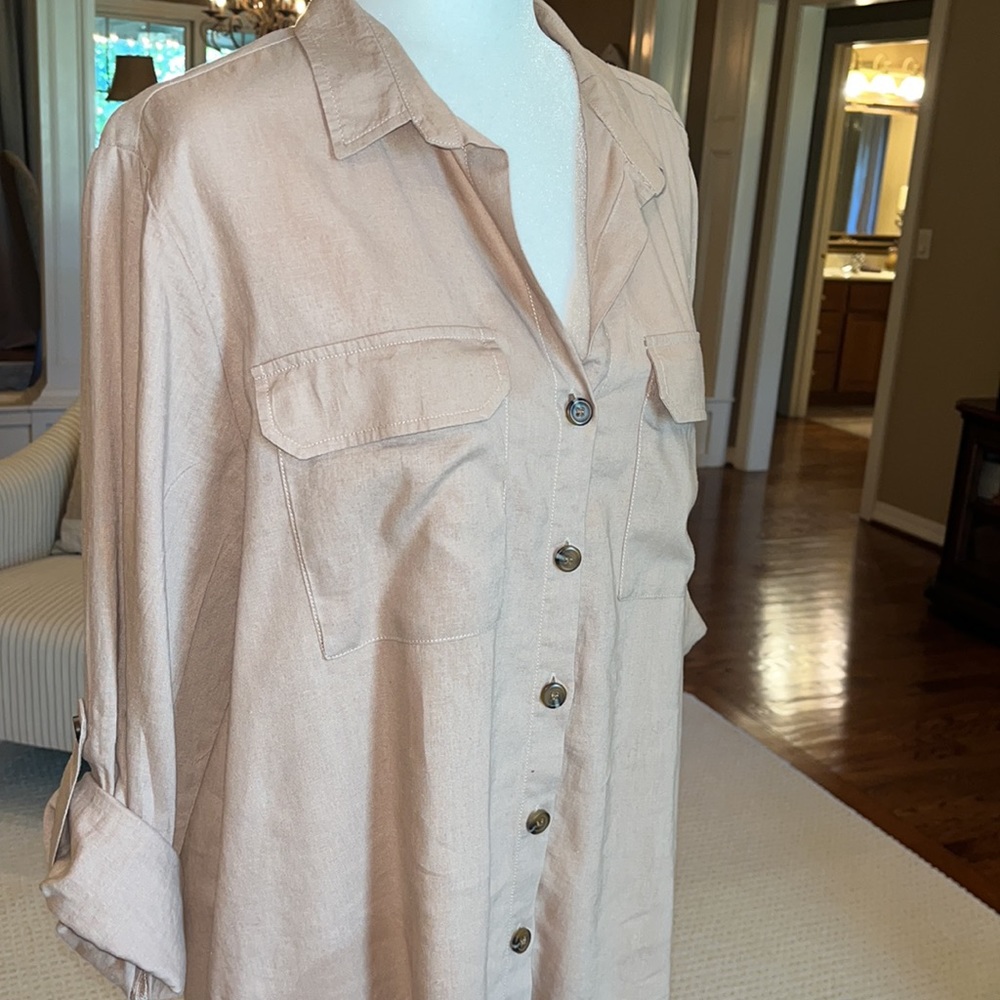 Velvet Heart tan linen button up blouse - Picture 5 of 15
